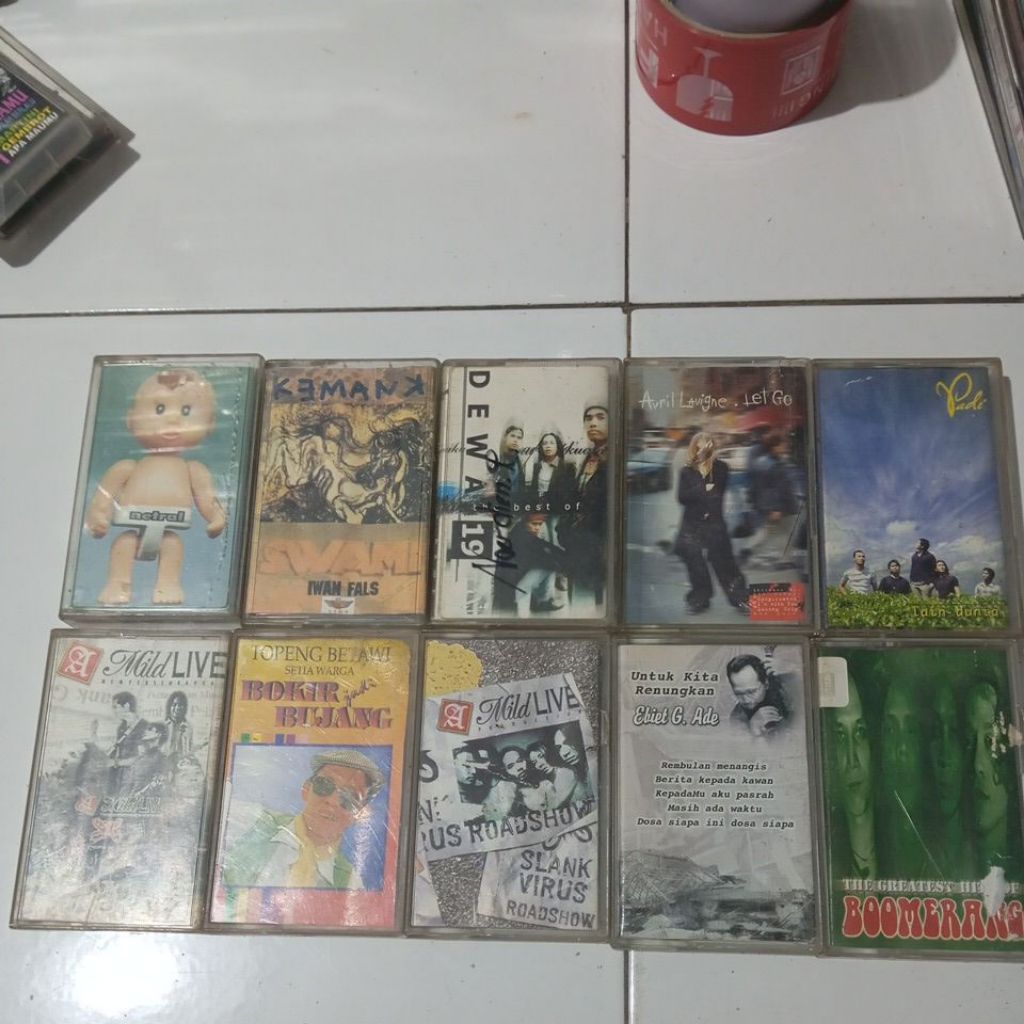 paket kaset pita slank boomerang netral dewa Avril Lavigne padi (anggap tanpa cover)
