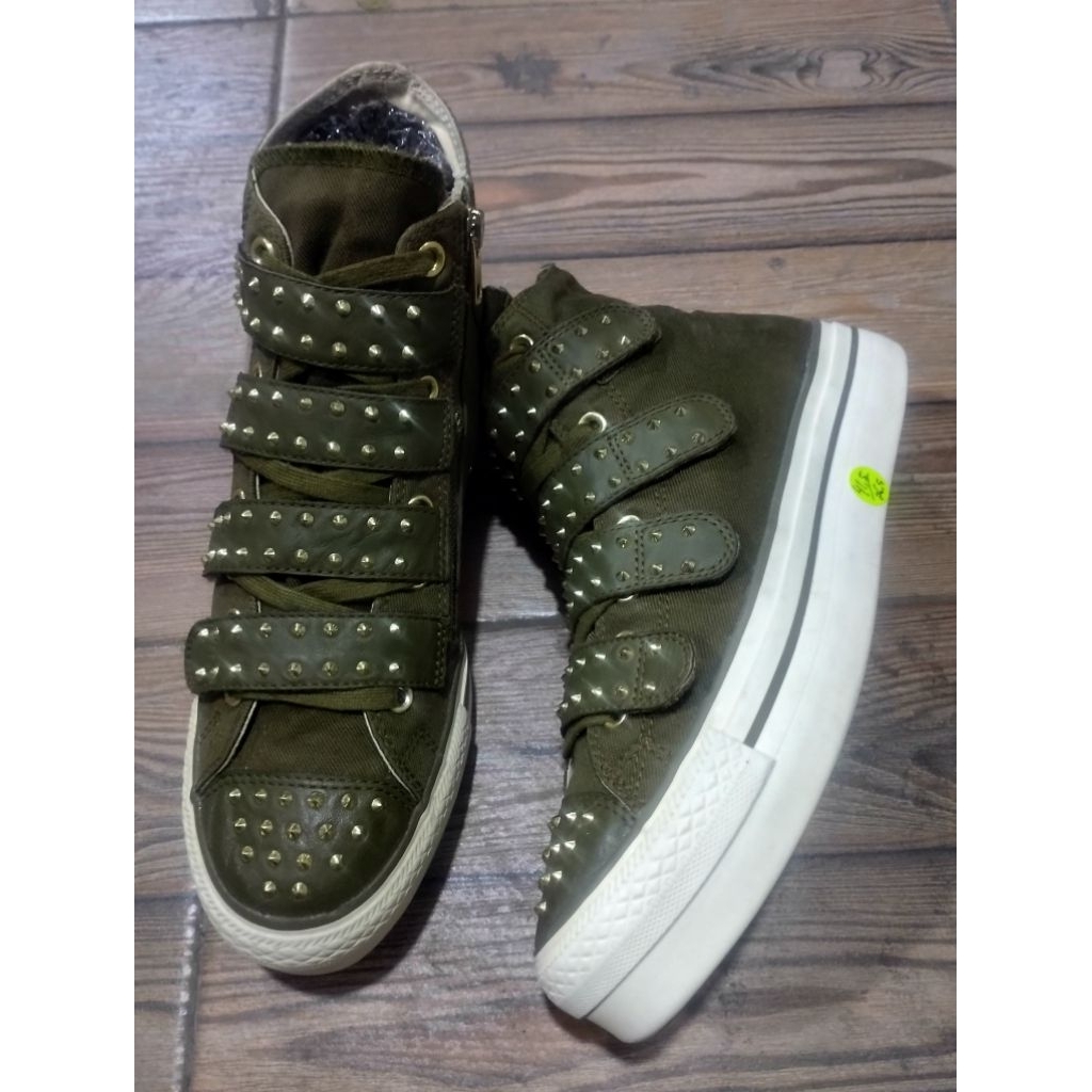CONVERSE STUDDED VELCRO ZIPPER