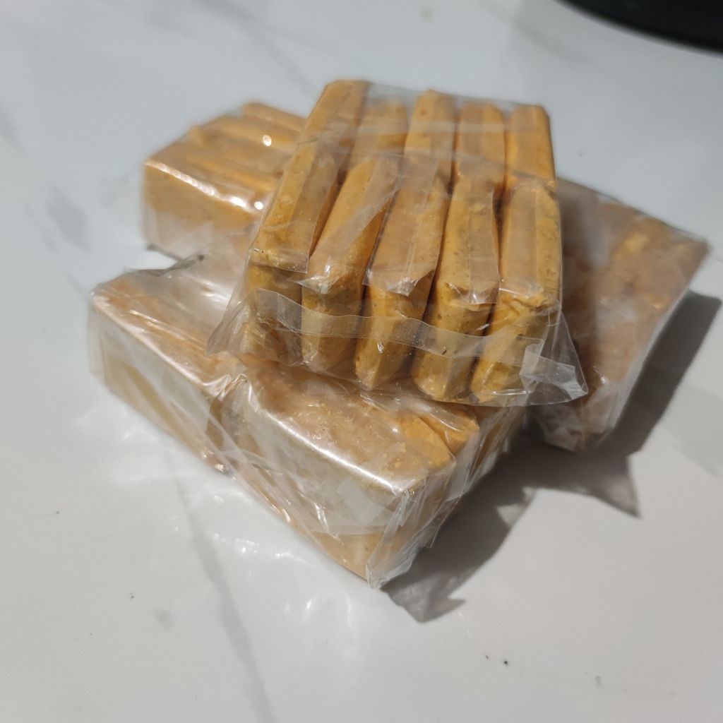 Bleng / Obat Gendar / Pengenyal Kerupuk & Lontong Tradisional (1 Pack isi 10 Pcs)
