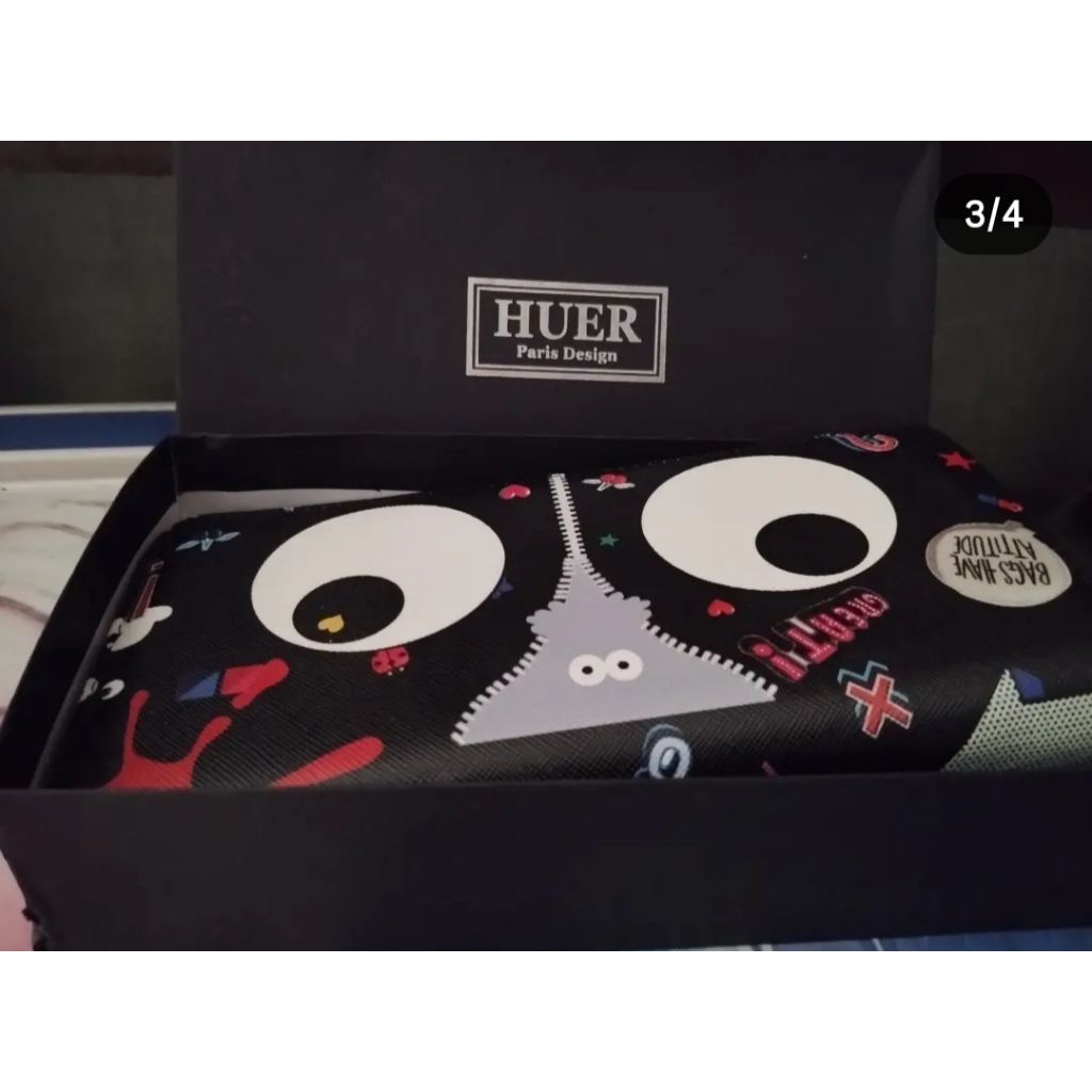 huer Eye wallet