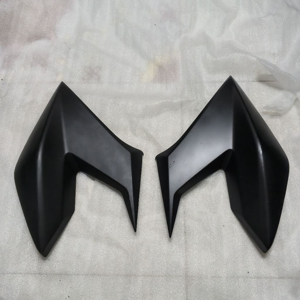 cover tengki kupingan tengki sayap luar CB 150R led hitam dop kanan kiri original copotan