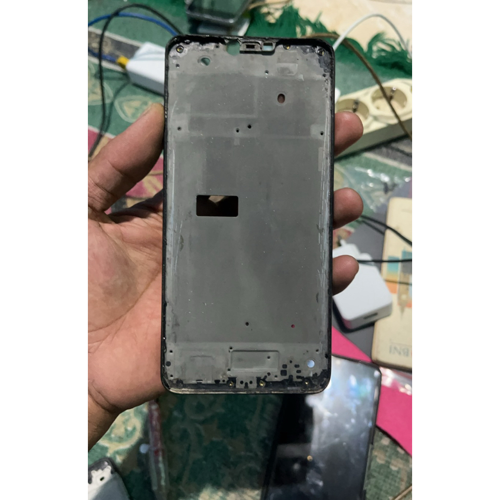 FRAME TATAKAN LCD TULANG TENGAH OPPO A3s CPH 1853 COPOTAN