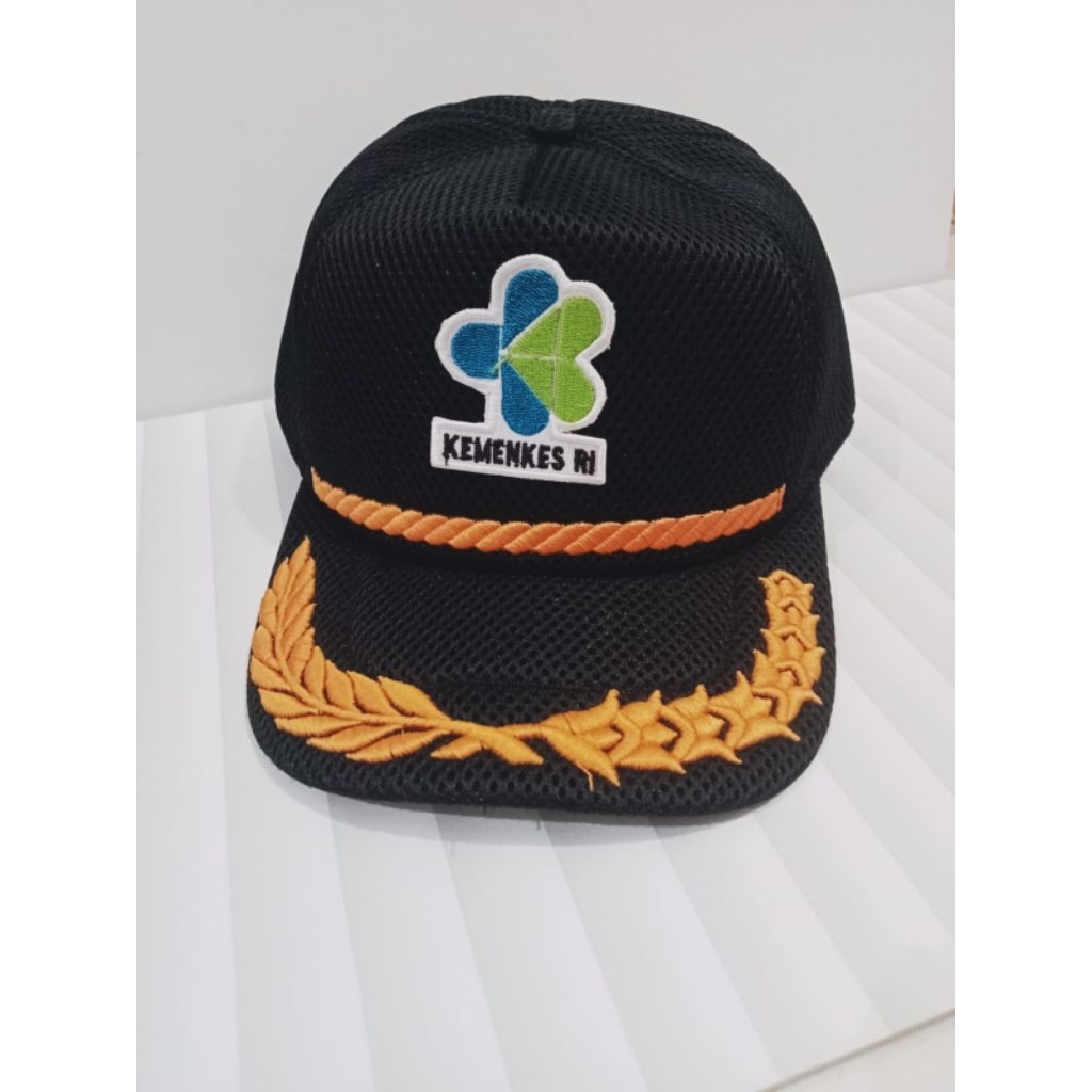 Topi Kemenkes RI