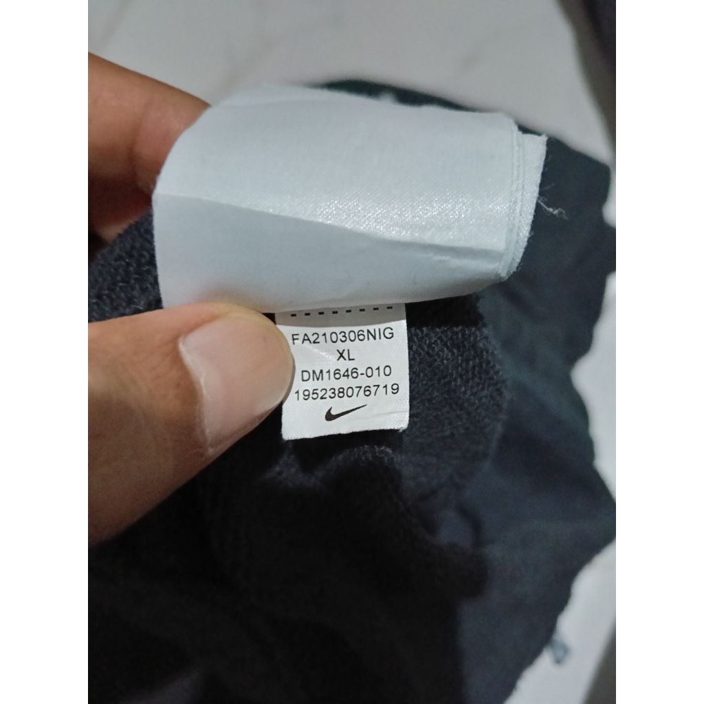 celpen Nike big swosh