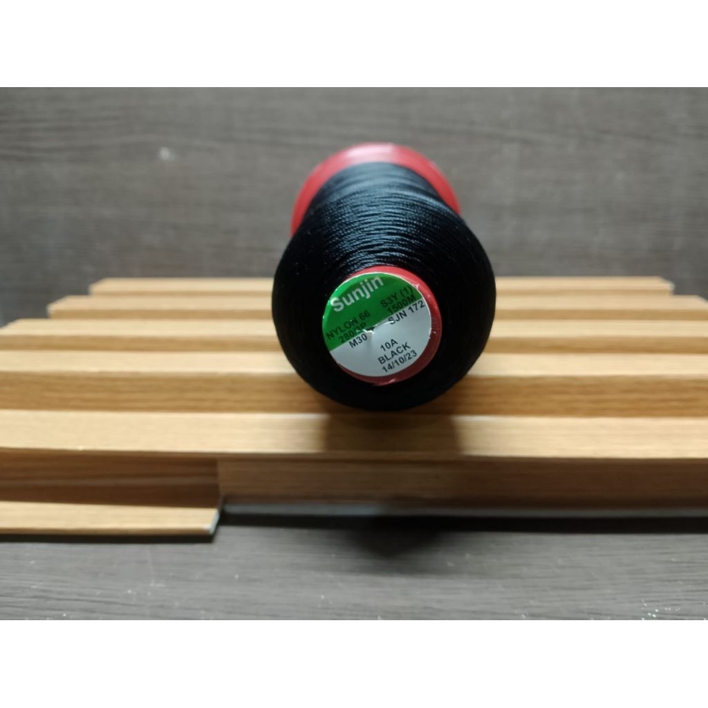 Benang sunjin Nilon M30 (280/3) (HITAM PEKAT)