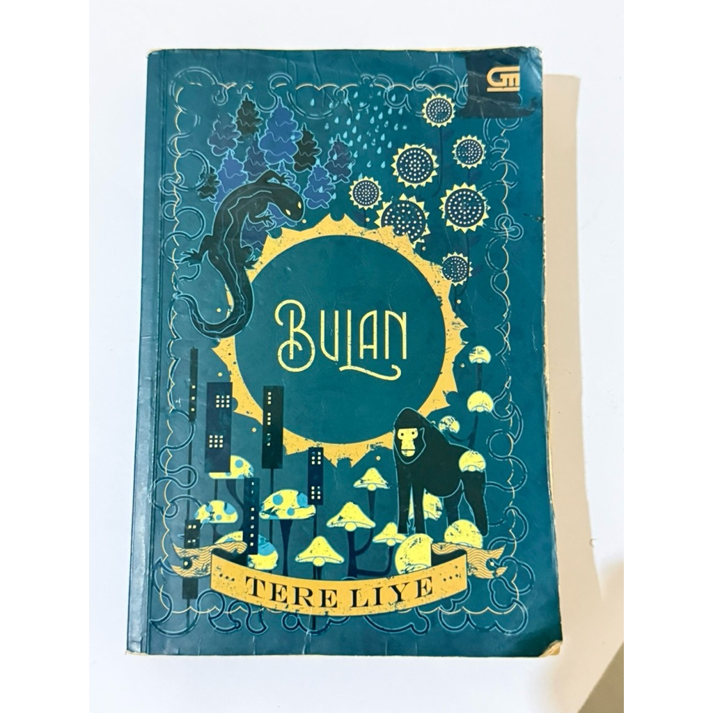 Novel Bulan by Tere Liye (Preloved)