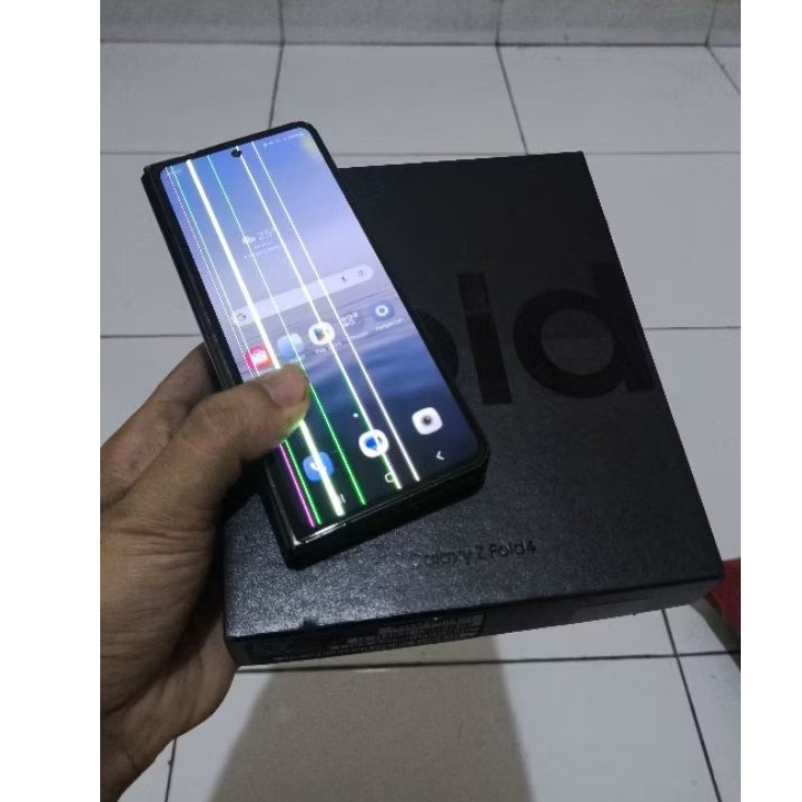 Samsung Z Fold 4 12/256 bahan Samsung Dex Wifi Only HP & Dus box saja,  minus cek foto dan deskripsi