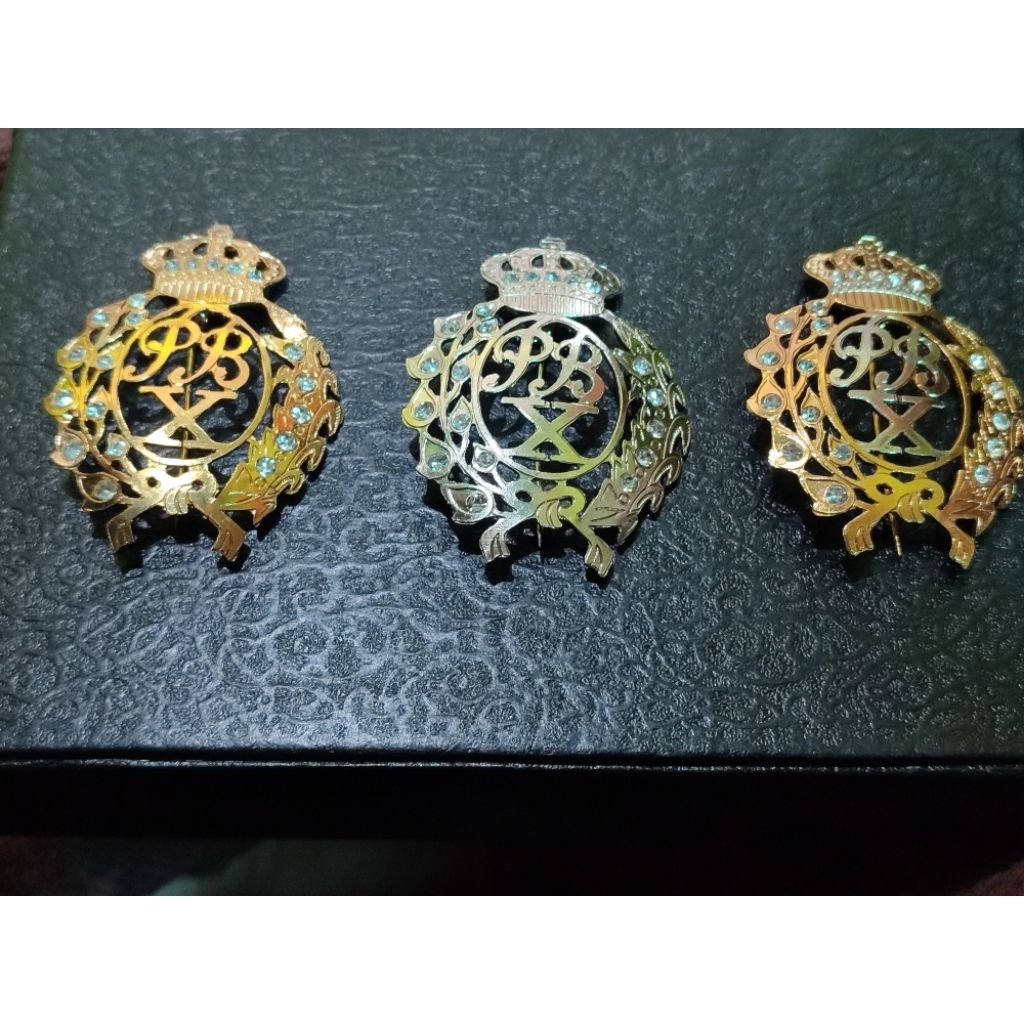 Pin Beskap Logo Radyalaksana (PB X) Kraton Kasunanan Surakarta/Bros kuningan 8cm