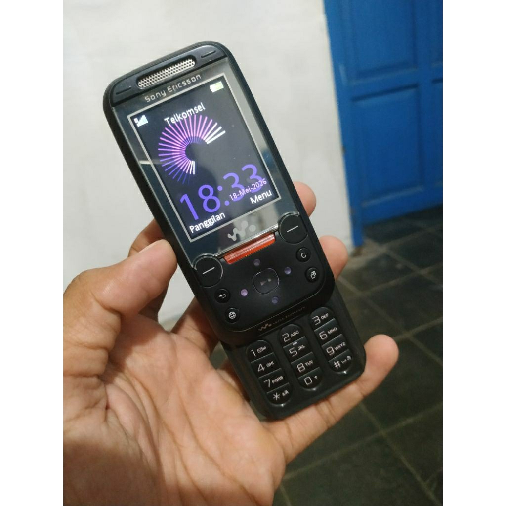 Sony Ericsson W830i Walkman All Operator