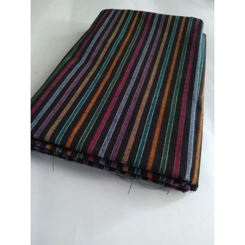 Kain Lurik Batik Tenun Lurik - Hitam garis Pelangi