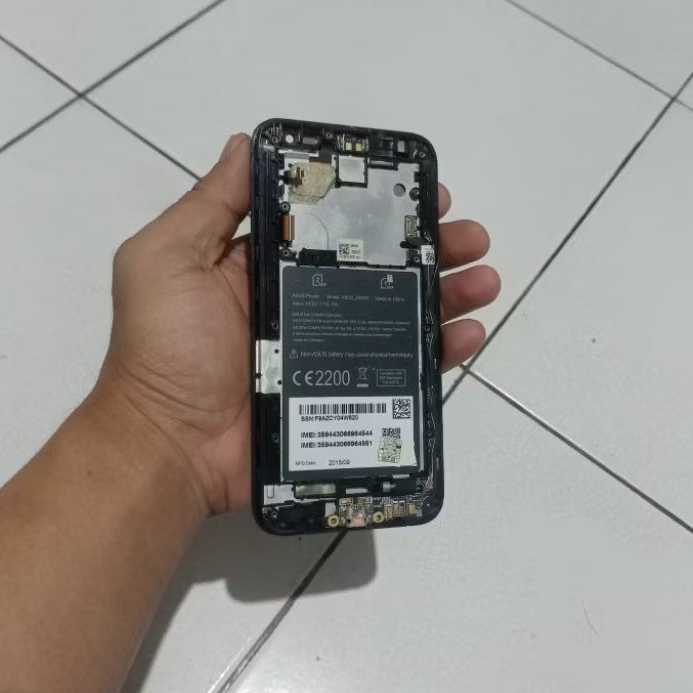 Lcd Asus Z00RD + Freme ORI Bekas BACA DISKRIPSI