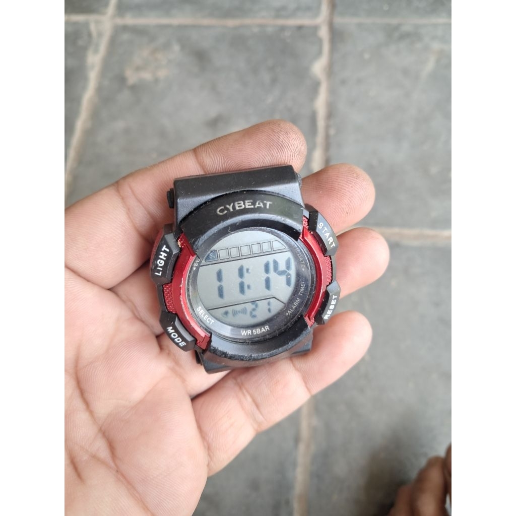 Jam tangan Cybeat J axis nyala