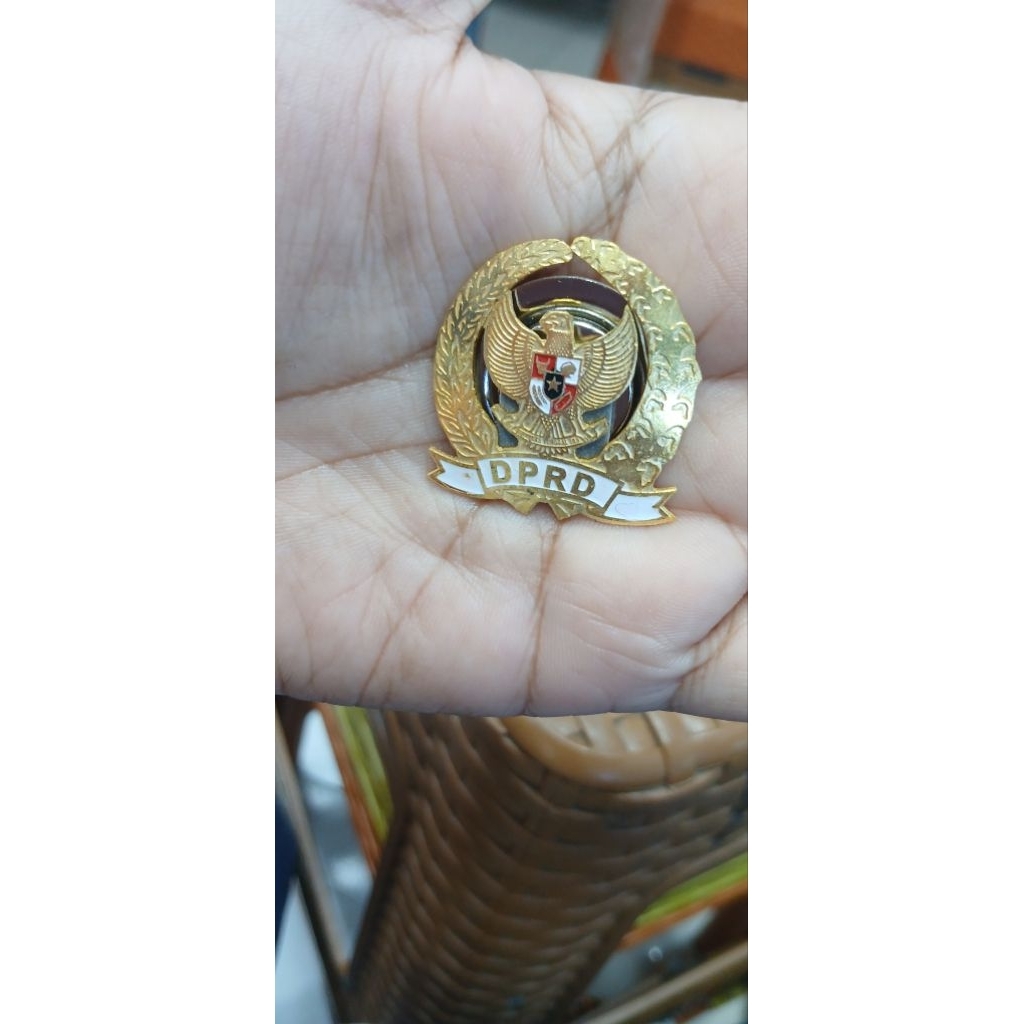 PIN DPRD MAGNET