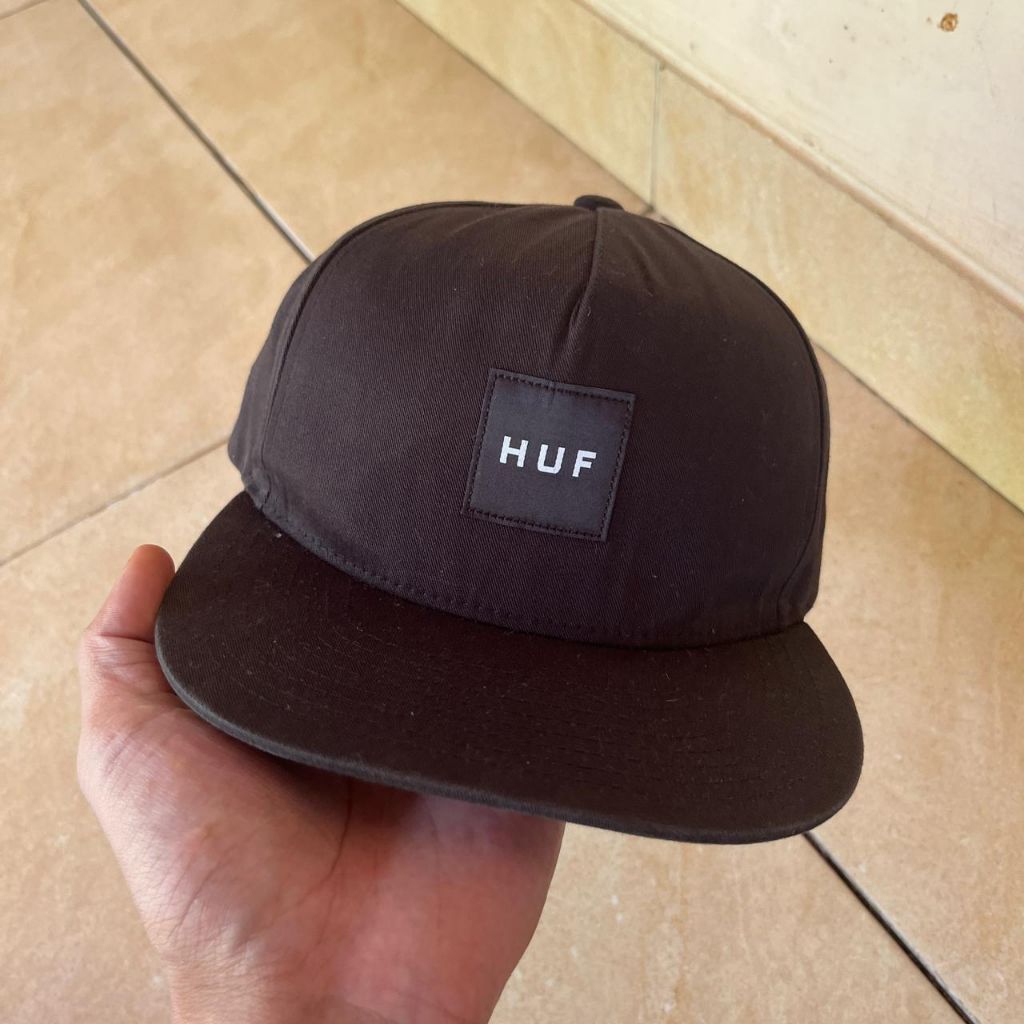topi huf logo hitam snapback