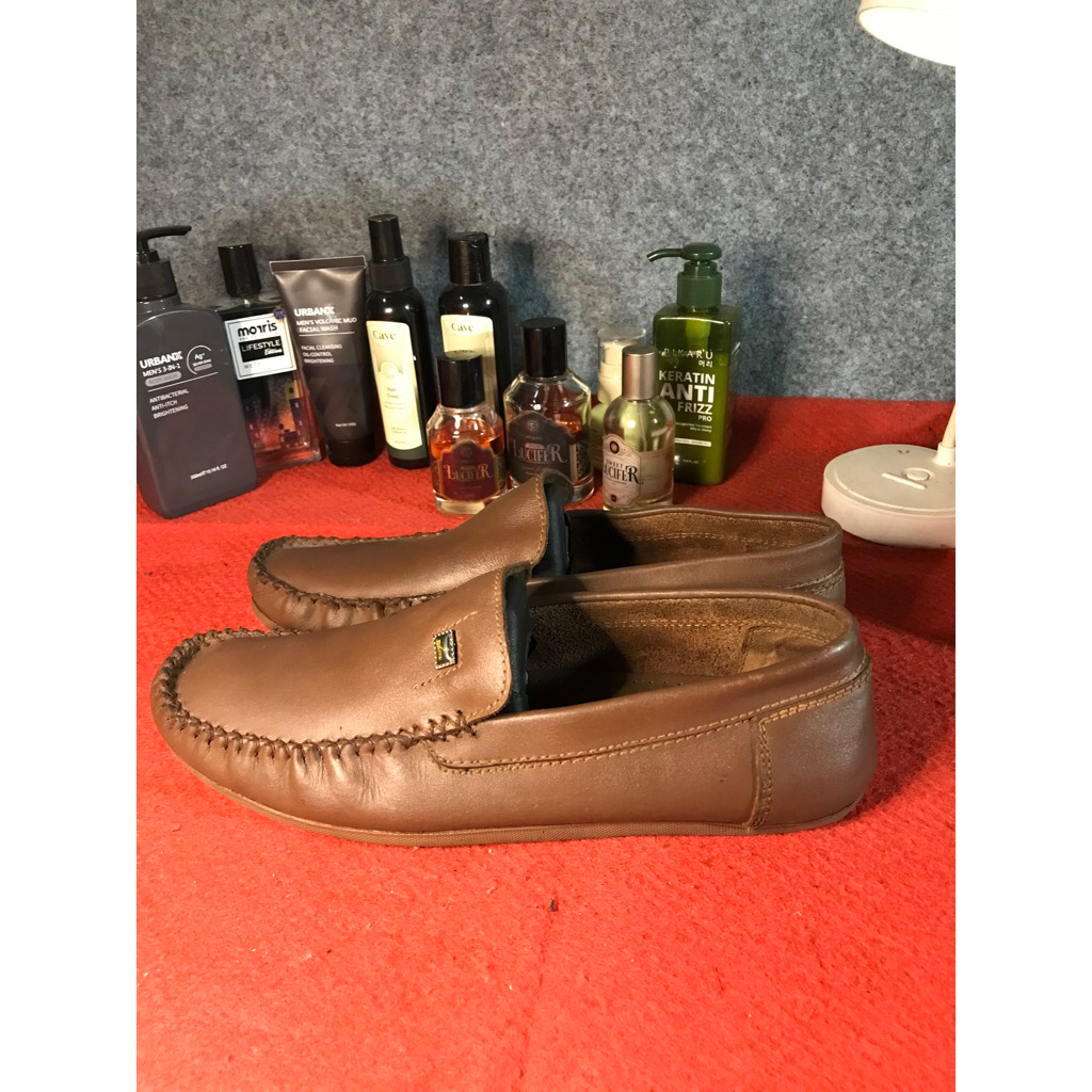 sepatu kulit asli merek buccheri