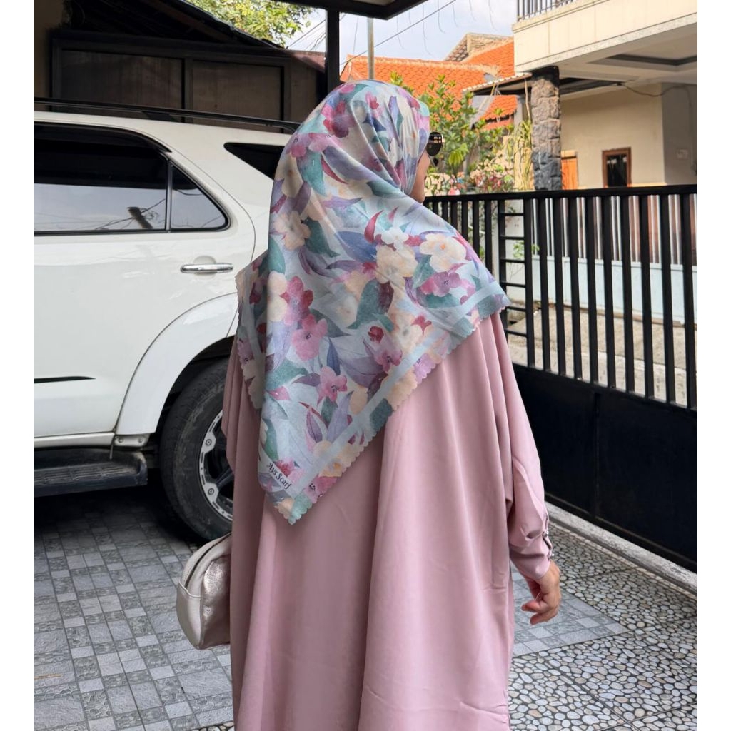 hijab segiempat motif syari zahra  series