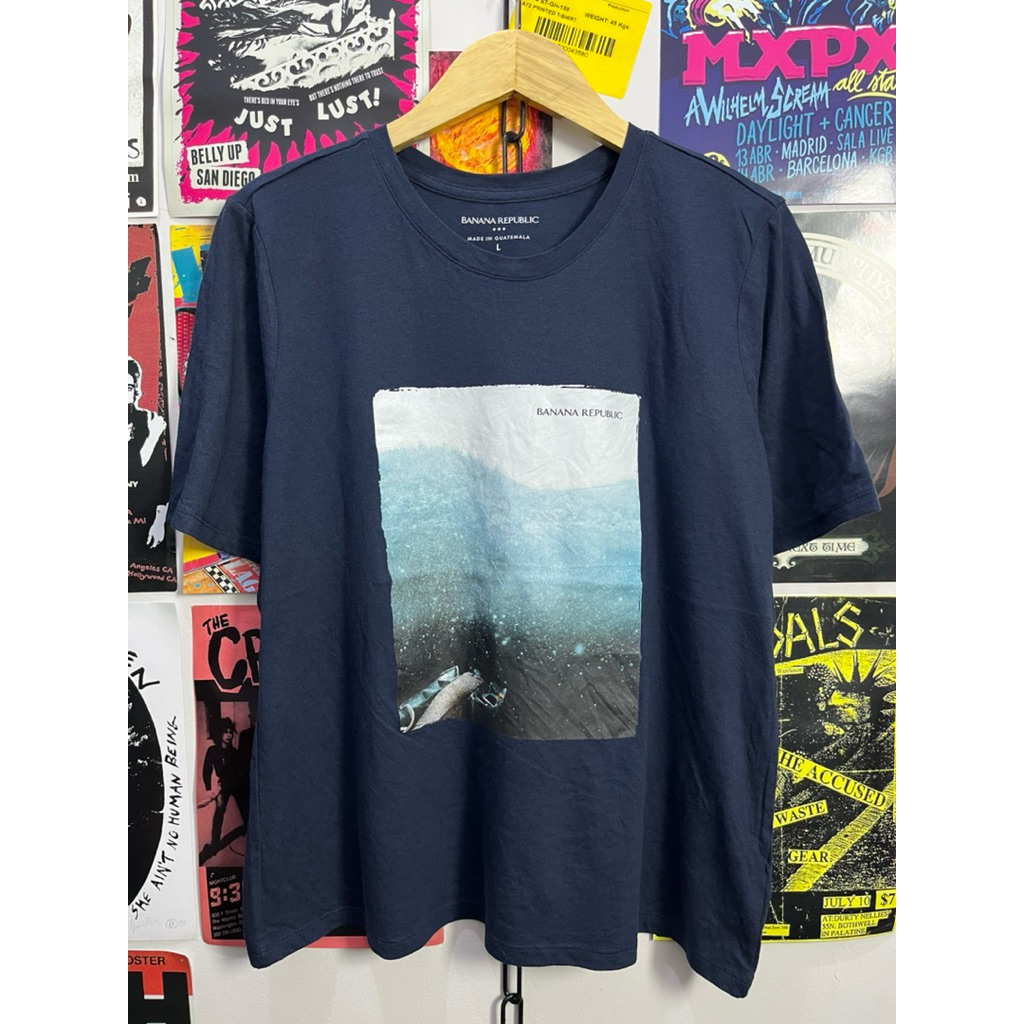 Kaos Banana Republic Size L