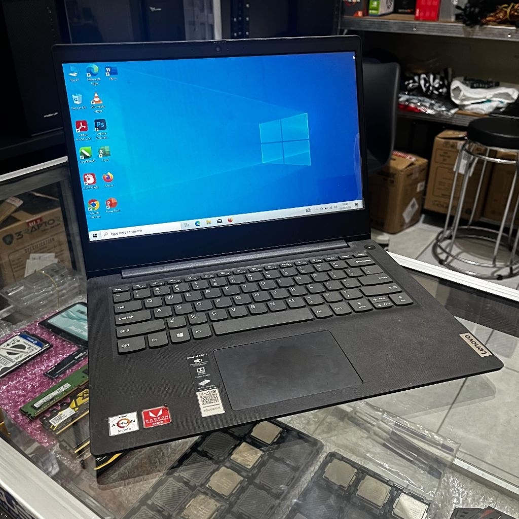 Laptop Lenovo Ideapad Slim 3 Athlon 3050U 8gb/256gb radeon graphic 2gb mulus normal