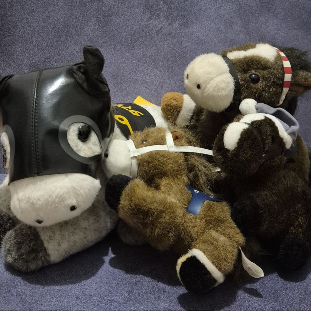 Avanti | Boneka Kuda Balap Bulu Klasik | Vintage Horse Plush Uma Musume
