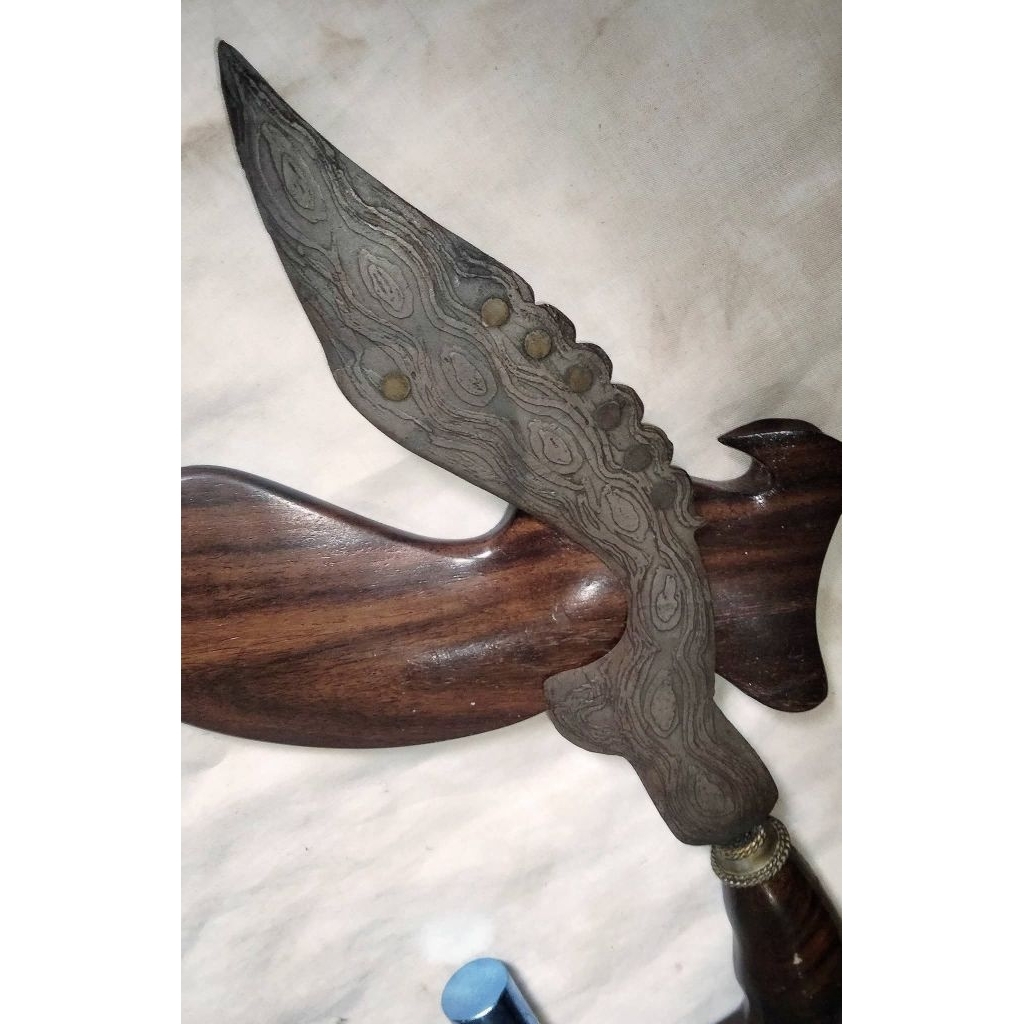 kujang ciung 7 ma ta est tangguh pasundan pamor est wahyu temurun bersertifikat tersedia keris sepuh