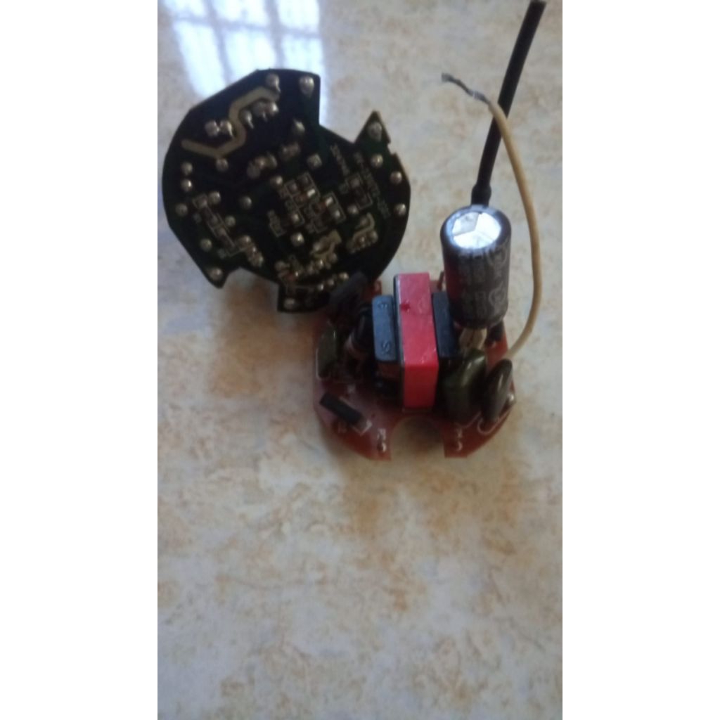 mesin lampu lhe&spiral off 18-20watt elco 4,7-5,6uf