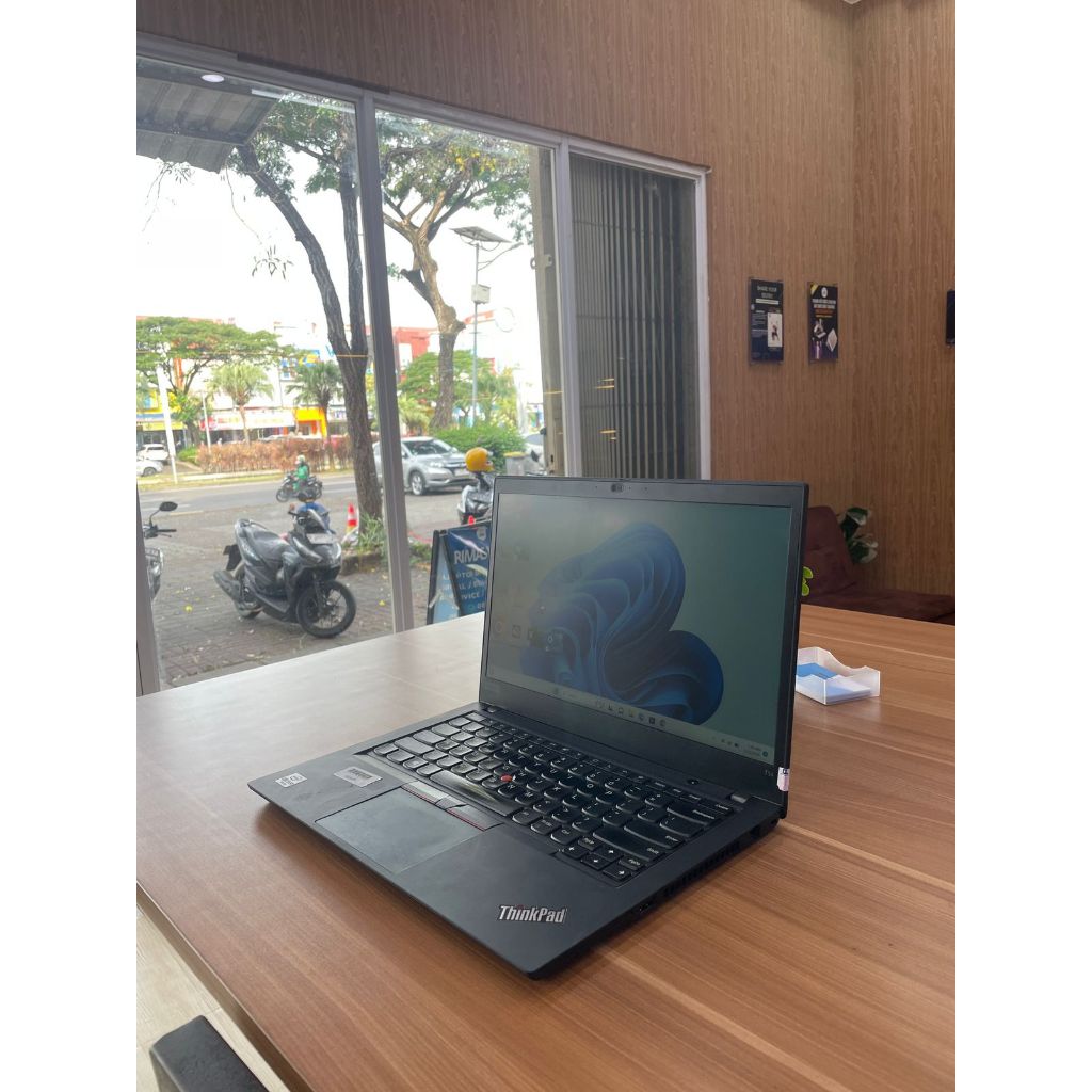 Lenovo Thinkpad T14   Intel Core i5 gen 10