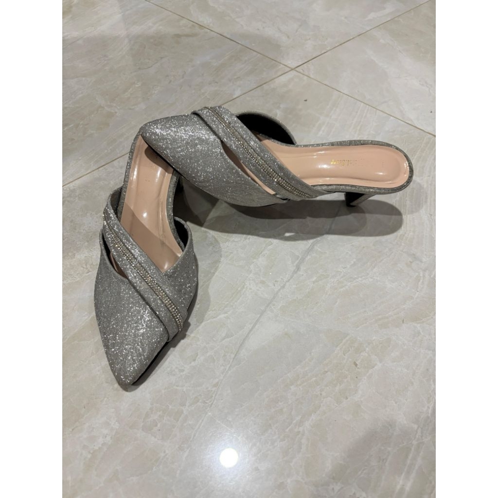 Preloved Sandal Pesta Wanita