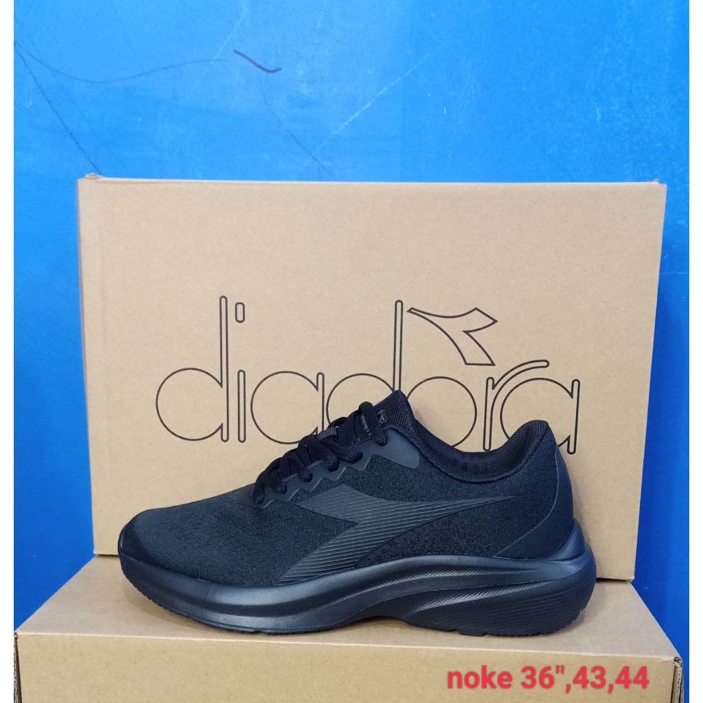 diadora full black size 36,44