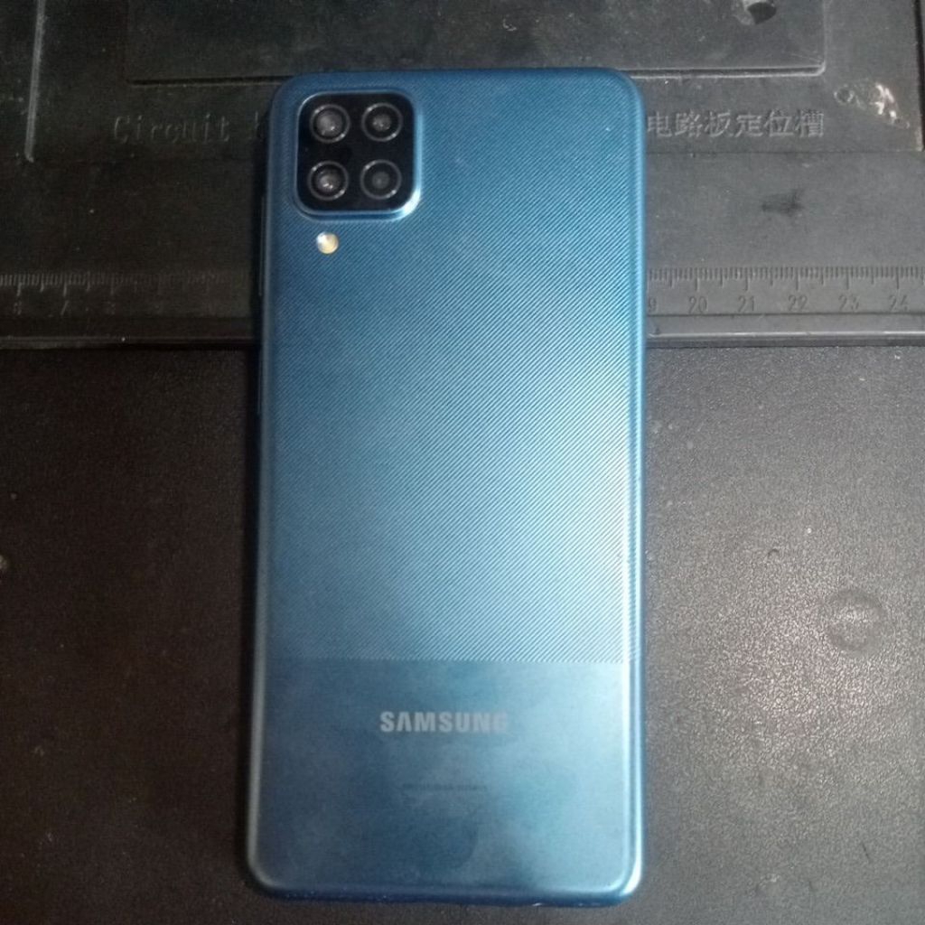 Unit Samsung A12 minus hanya panggilan darurat body mulus