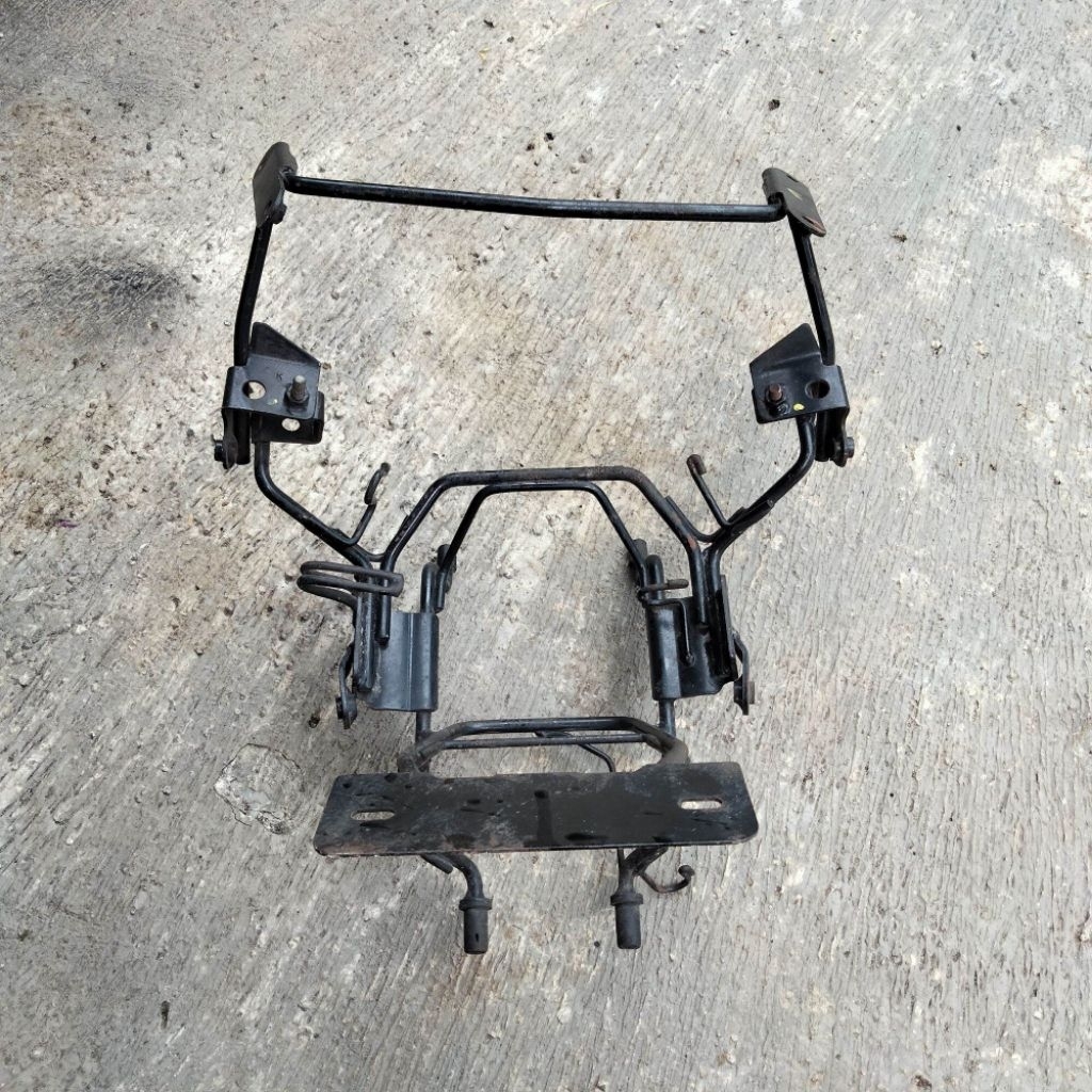 BRAKET PANGKON LAMPU TIGER PC/PECE ORIGINAL