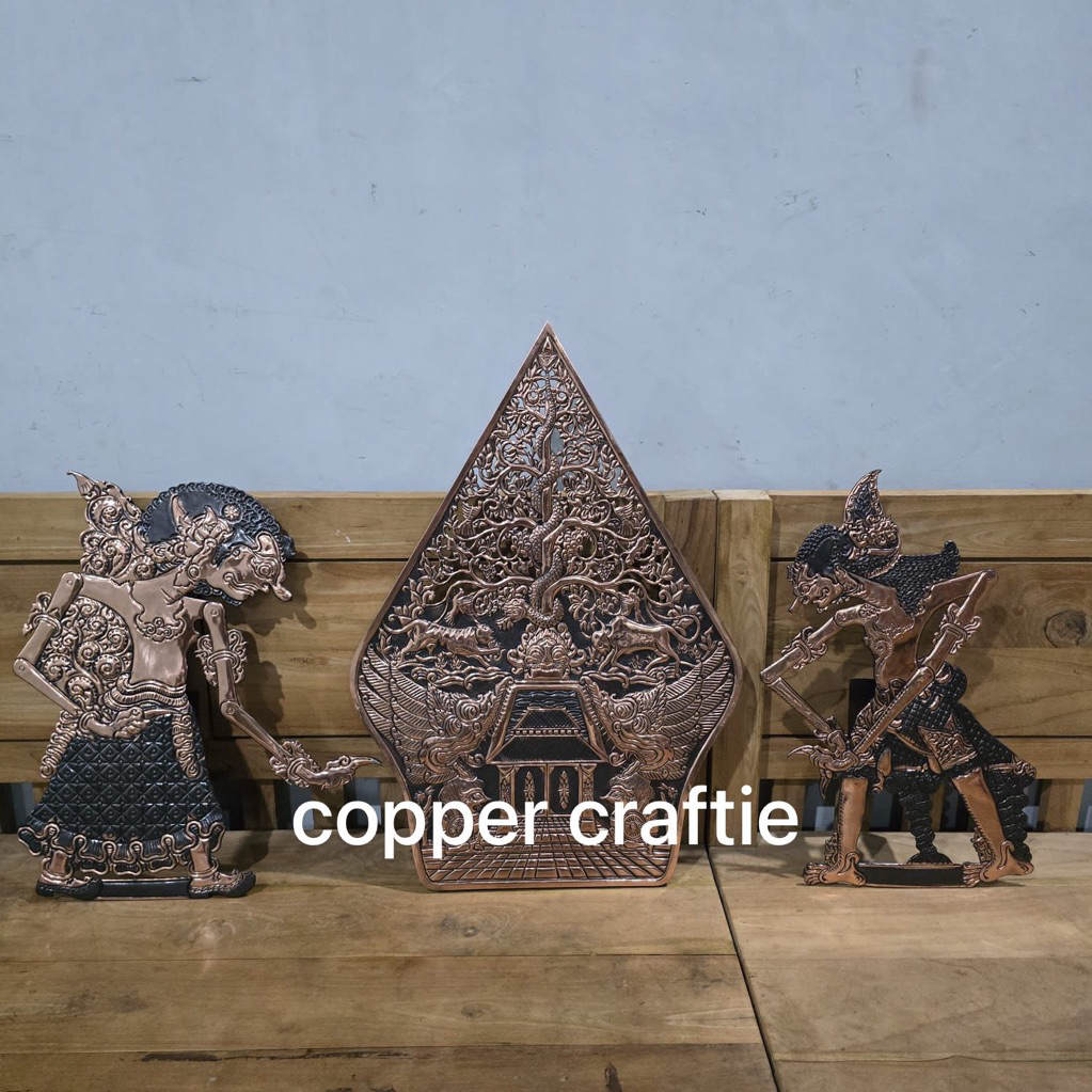 gunungan wayang tembaga