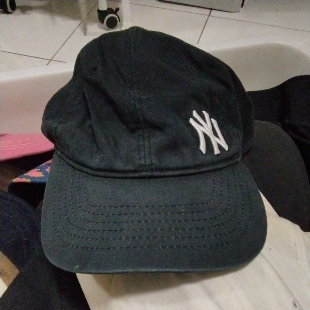Topi NY Hitam