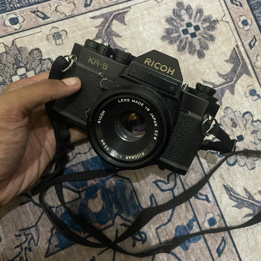 Kamera Analog Ricoh KR-5 + Ricoh 55mm f/2.2