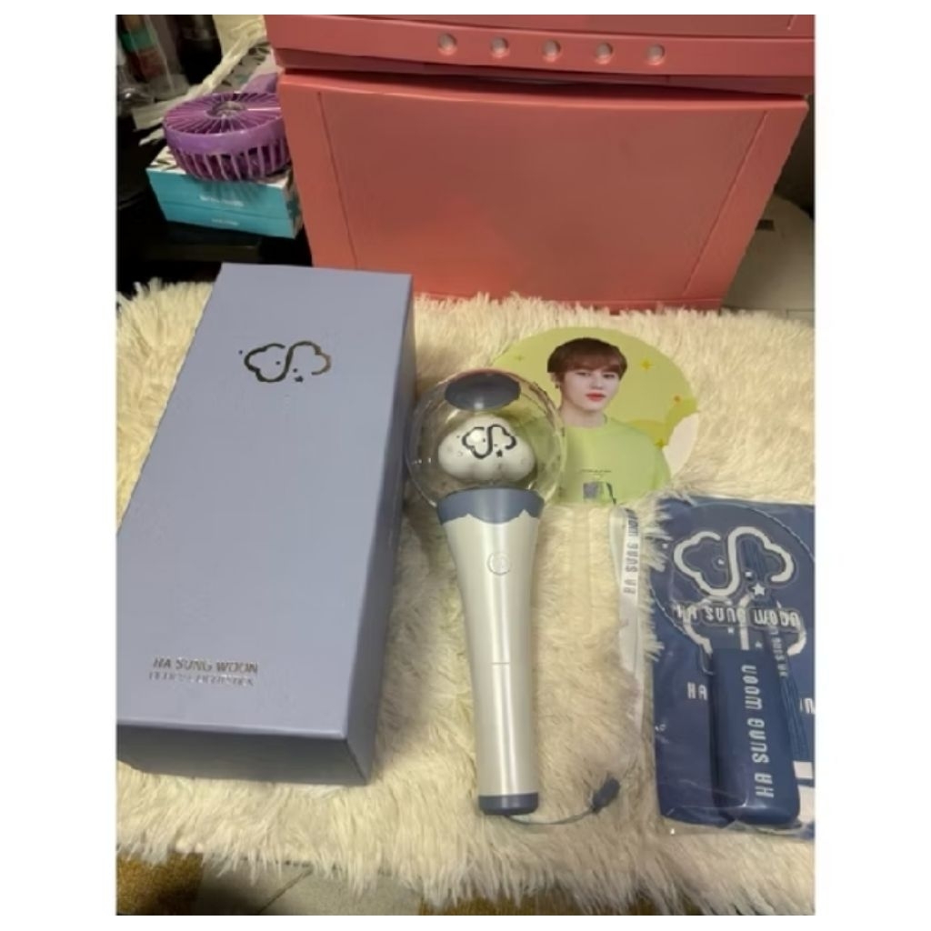 Lightstick Ha Sung Woon ( Wanna One ) second preloved