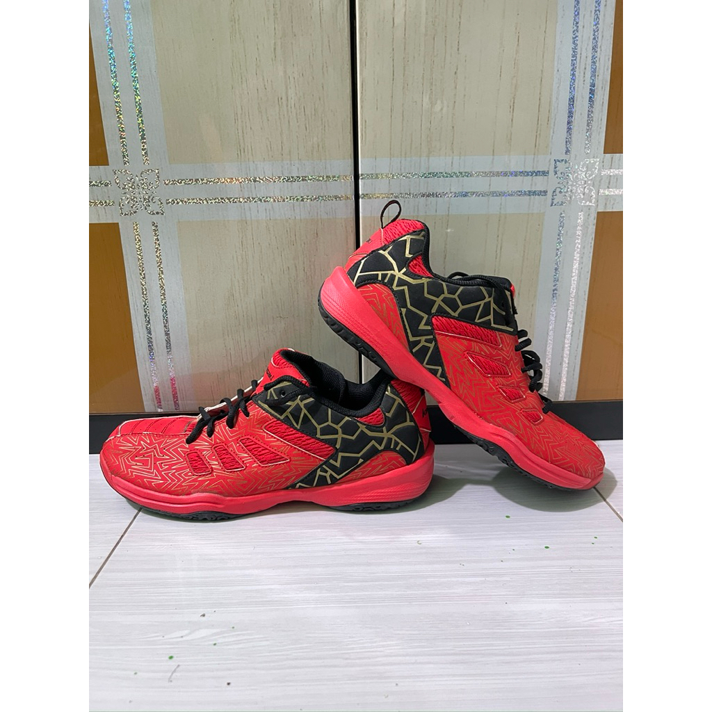 SEPATU BADMINTON @KAWASAK (size 44)