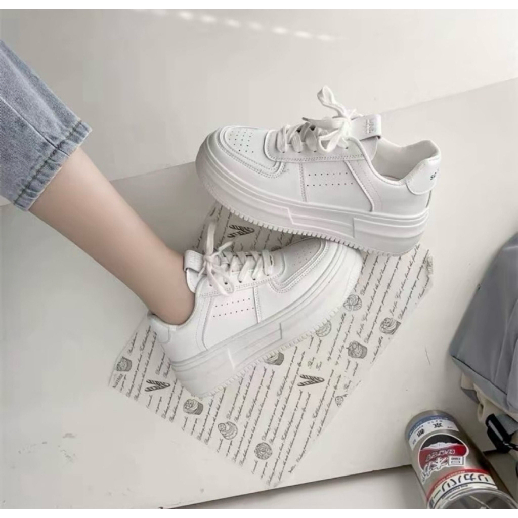 Sneaker Platform Putih Kasual - Kasut Streetwear dengan Sole Tinggi Sepatu Wanita