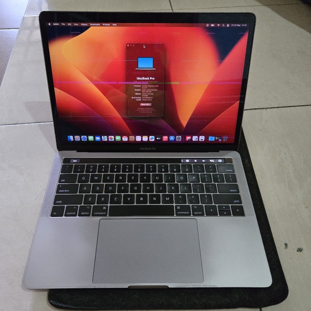 Macbook pro 2017 touchbar i5 gen 7 16/512Gb minus baca deskripsi