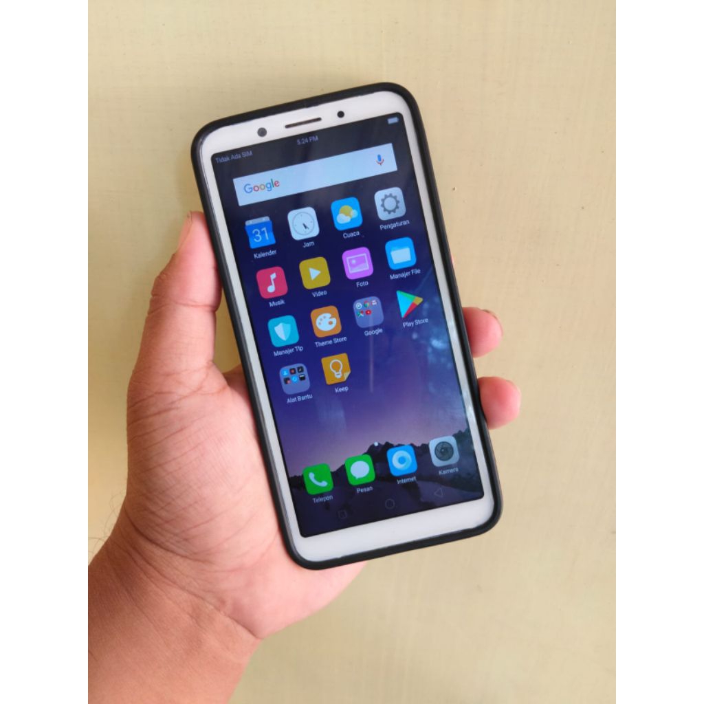 Di jual MURAH HP Oppo A83 RAM 3/32  Barang Bagus Normal siap Pakai Aja