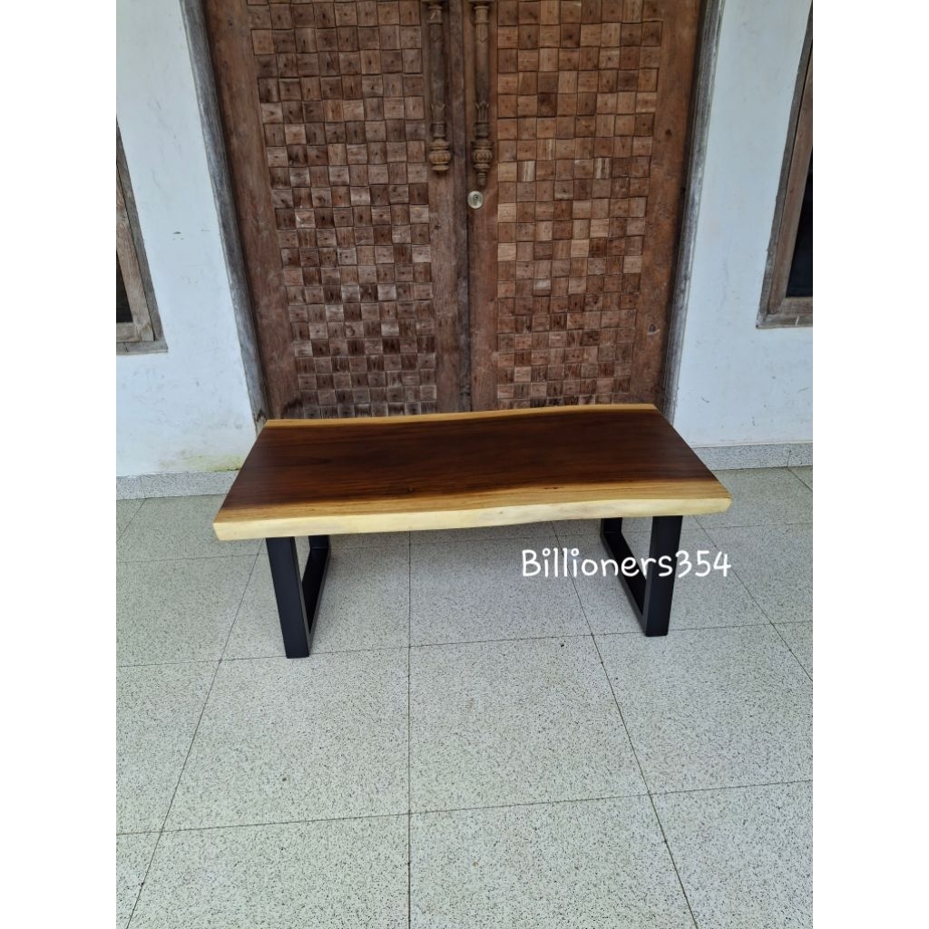 Meja Lesehan Kayu Solid Utuh