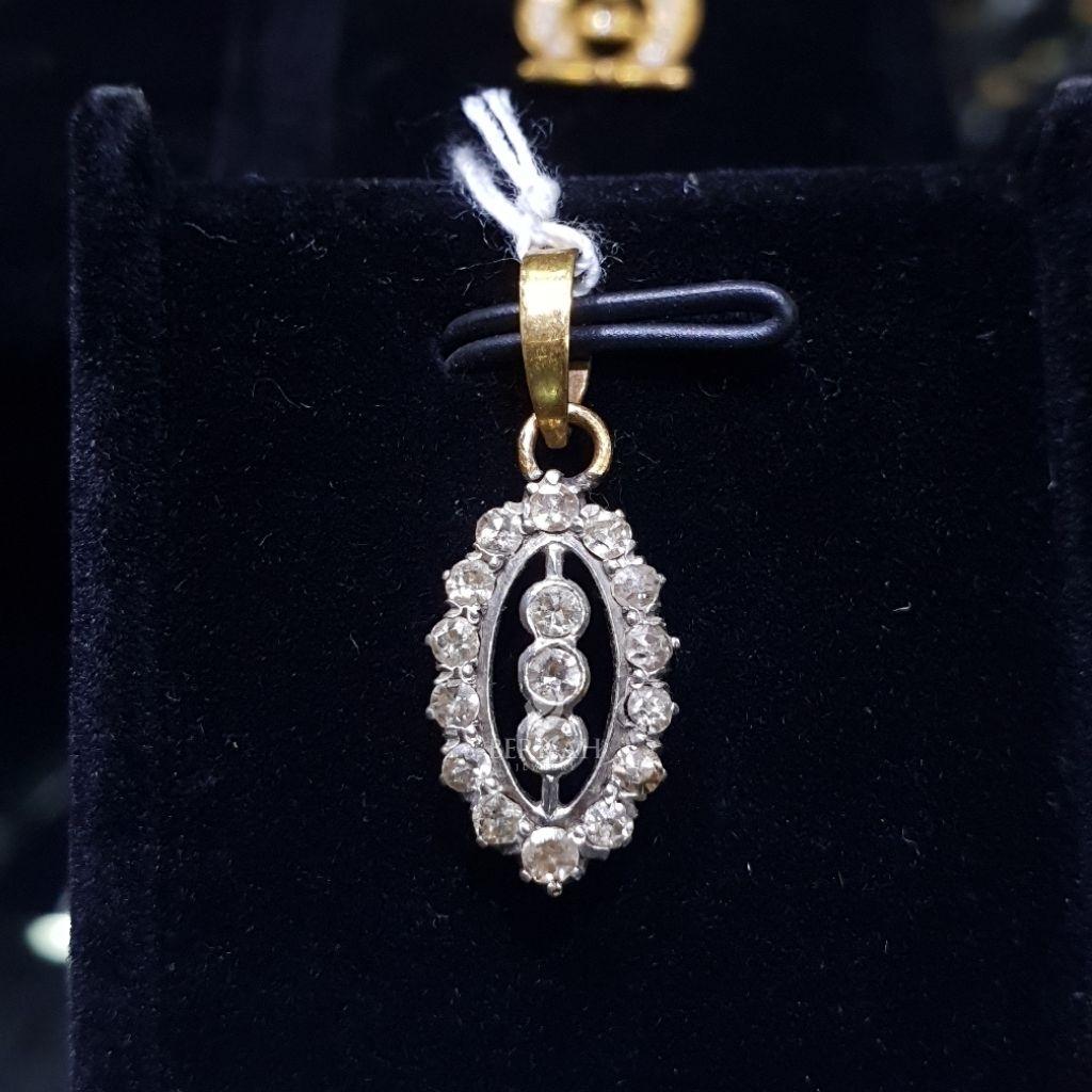 Liontin emas berlian asli natural diamond