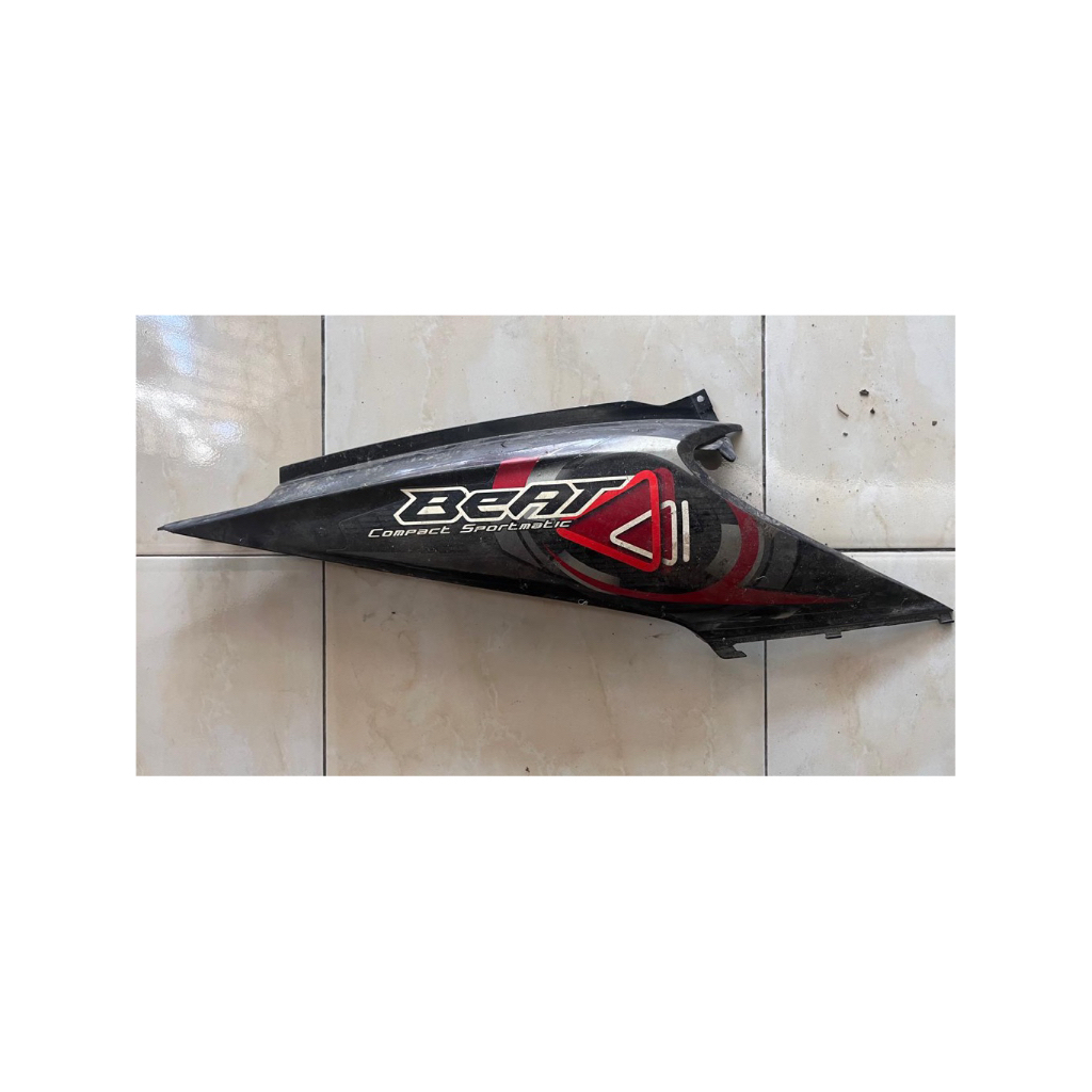 Cover Body Honda Beat Karbu Kanan Ori copotan