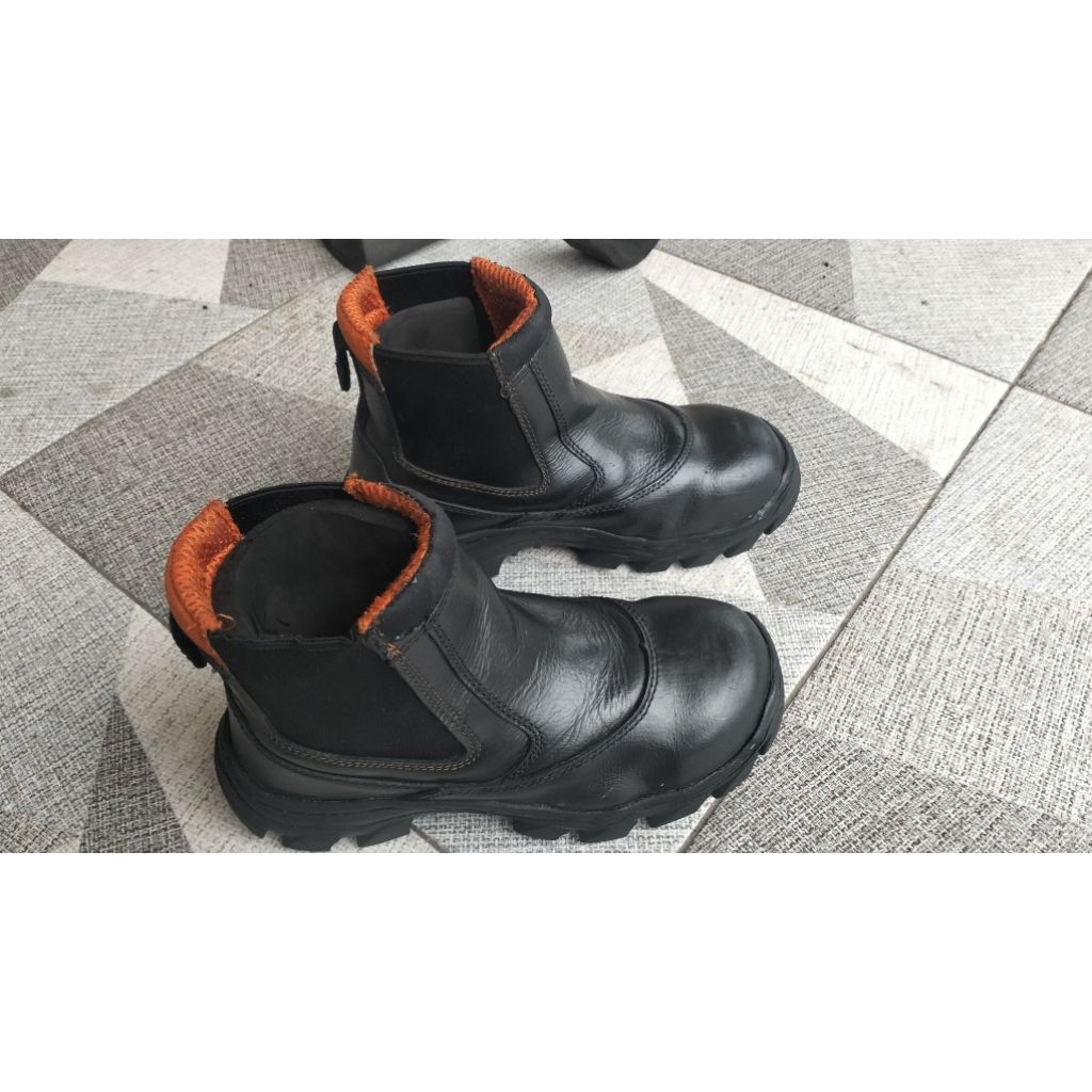 sepatu safety kulit Kings 37 second