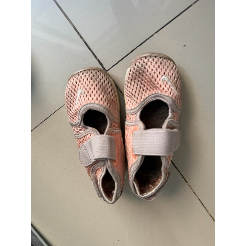 nike air rift anak peach