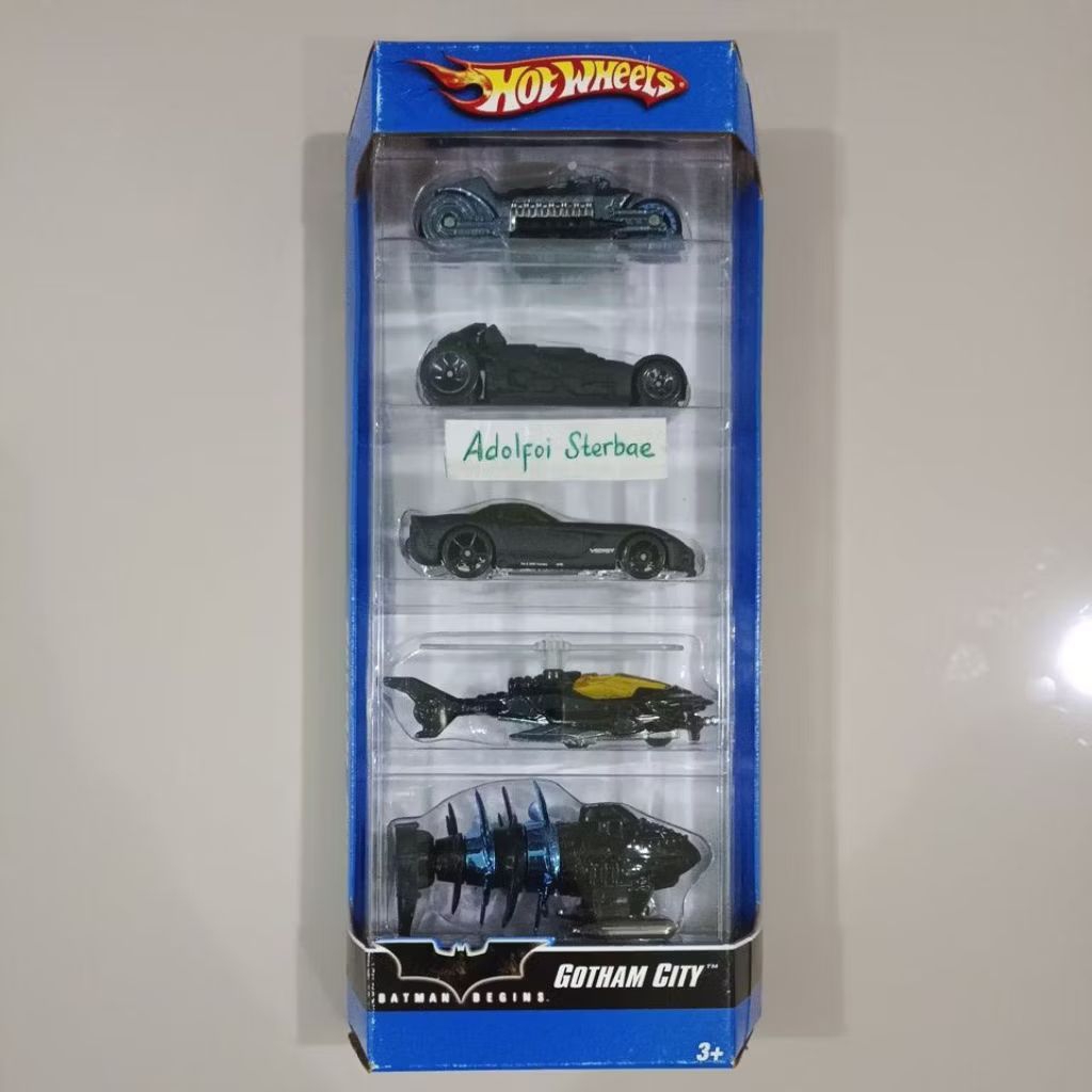 hotwheels hot wheels gift pack gp isi 5 gotham city batman begins batcycle motor the dark knight bat