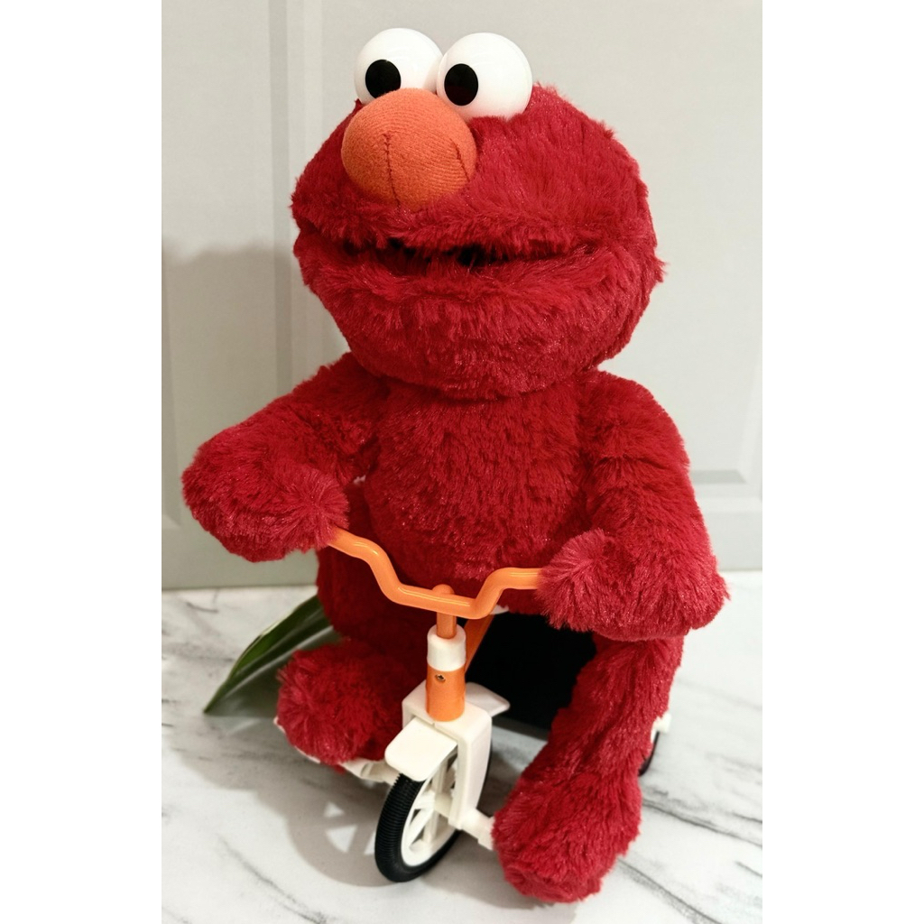 Boneka Plushie Elektrik Elmo Cycling Fluffy Sesame Street Japan
