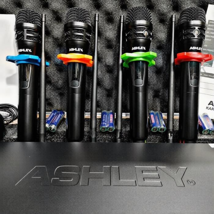 Mic Wireless Ashley MCfour / MC Four – Original – Garansi Resmi 4 Mic Pegang Handheld UHF Multi Chanel Bisa Ganti