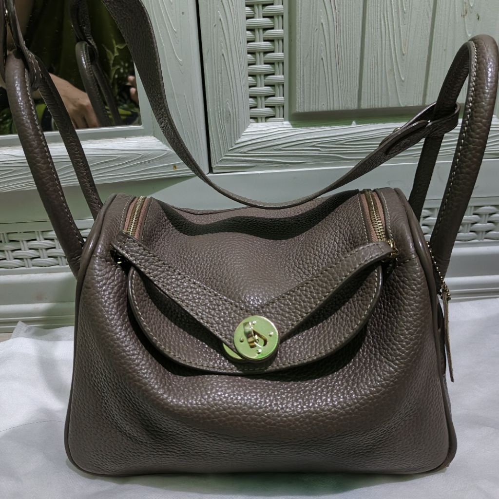 TAS LINDY PRELOVED