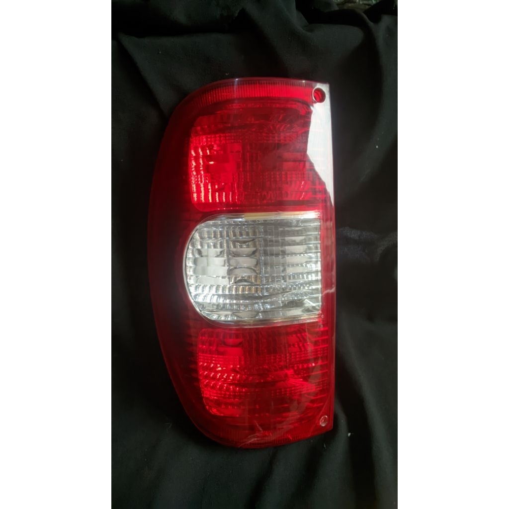 Lampu Stop Lamp Stoplamp Rem Belakang Carry T120SS Futura L300 Caretta Minibus Karoseri Adi Putro Mo