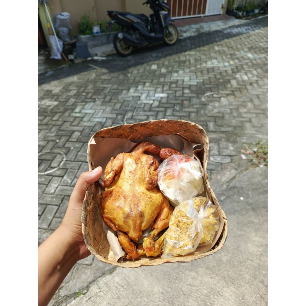 Ayam Ingkung Goreng Kremes Utuh Pengiriman H+1 Setelah Order