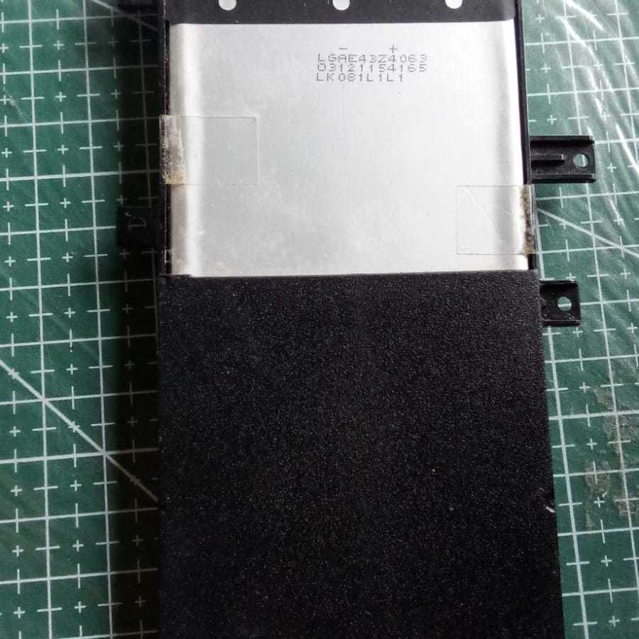 baterai laptop polimer tipis